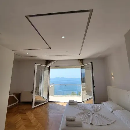 Thea 4* Vlorë